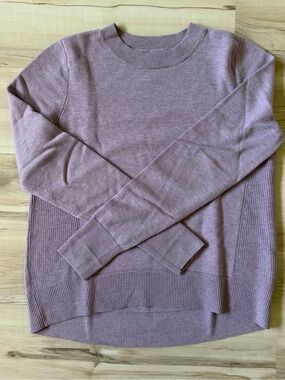 Duluth Trading Co Women's Wash-a-Wool Merino Sweater Size M Purple